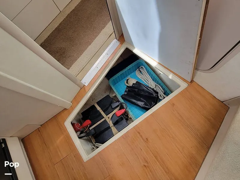 Slide: The Image of Cruisers Yachts 3650 1998 - 15652185