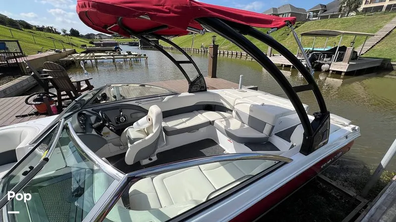 Slide: The Image of Cobalt 220S 2020 - 15489359