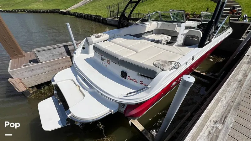 Slide: The Image of Cobalt 220S 2020 - 15489443