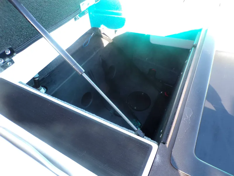 Slide: The Image of Malibu Wakesetter 25LSV 2020 - 18