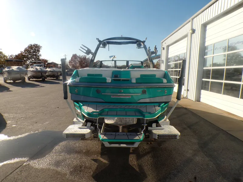 Slide: The Image of Malibu Wakesetter 25LSV 2020 - 3