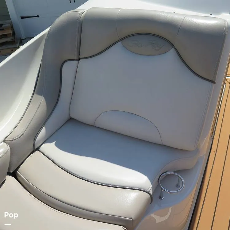 Slide: The Image of Sea Ray 270 Sundeck 2004 - 15714747