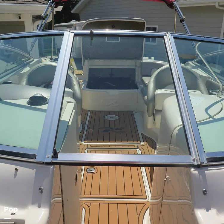 Slide: The Image of Sea Ray 270 Sundeck 2004 - 15714759