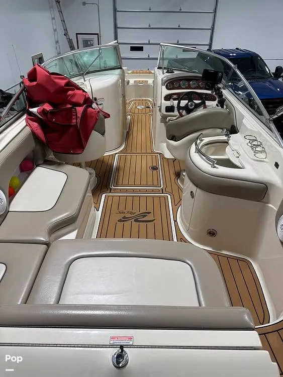 Slide: The Image of Sea Ray 270 Sundeck 2004 - 15501860