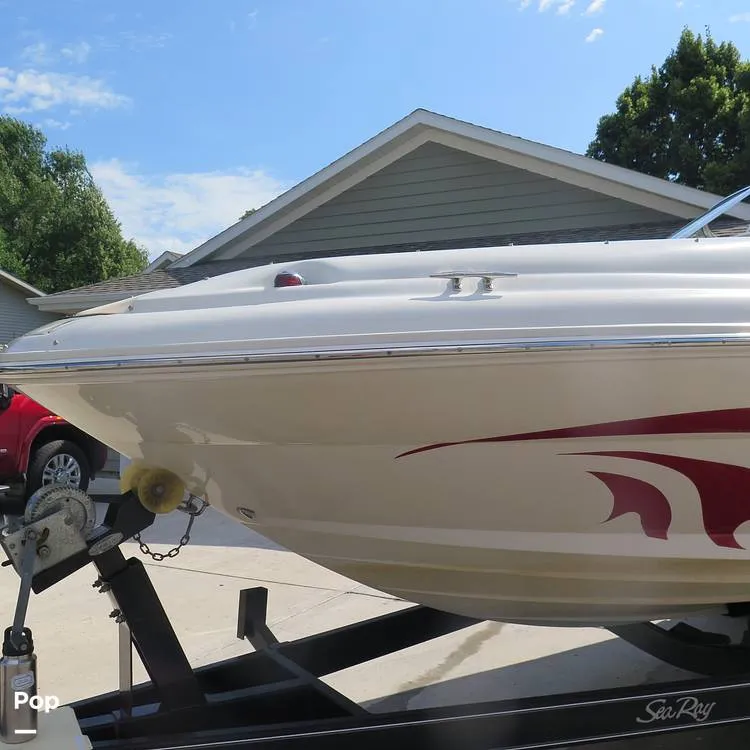 Slide: The Image of Sea Ray 270 Sundeck 2004 - 15714655