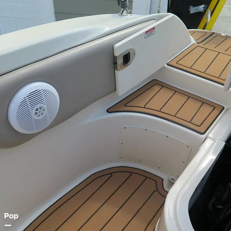 Slide: The Image of Sea Ray 270 Sundeck 2004 - 15714708