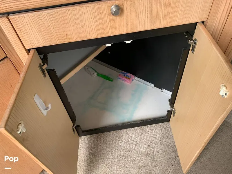 Slide: The Image of Bayliner Avanti 3258 1999 - 15491912