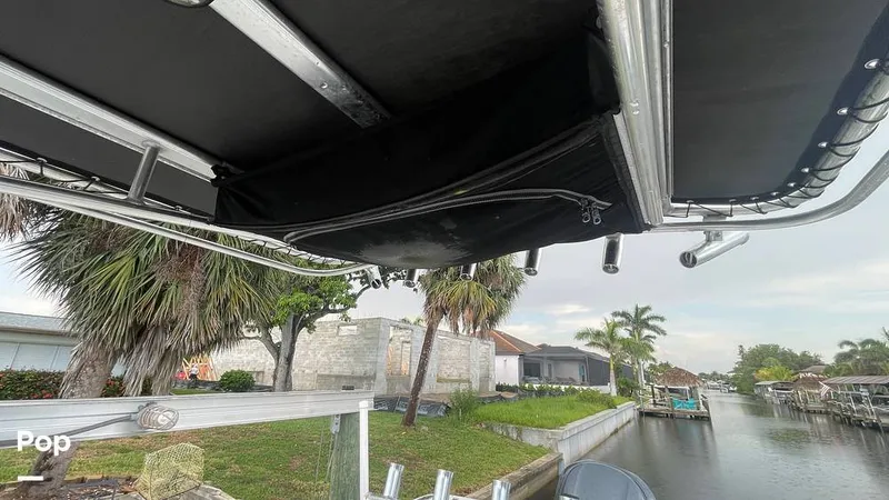 Slide: The Image of Triumph 235 CC 2009 - 15665806