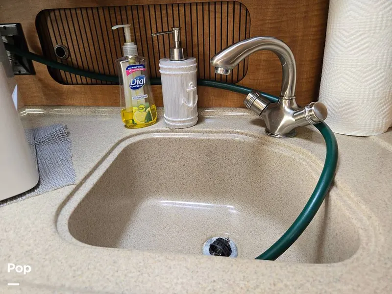 Slide: The Image of Sea Ray 320 Sundancer 2006 - 15581206