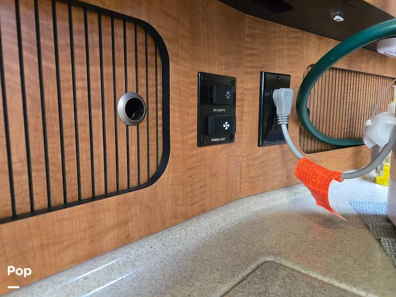 Slide: The Image of Sea Ray 320 Sundancer 2006 - 15581210