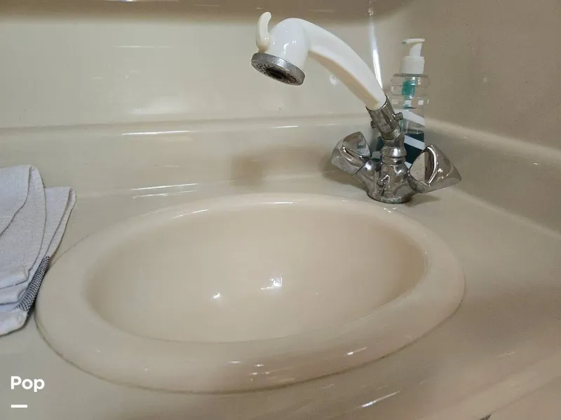 Slide: The Image of Sea Ray 320 Sundancer 2006 - 15581466