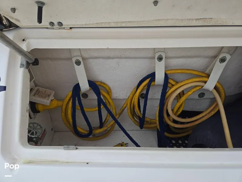 Slide: The Image of Sea Ray 320 Sundancer 2006 - 15581055