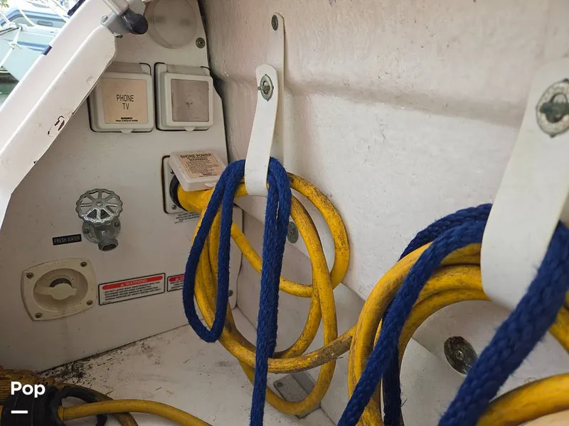 Slide: The Image of Sea Ray 320 Sundancer 2006 - 15581057