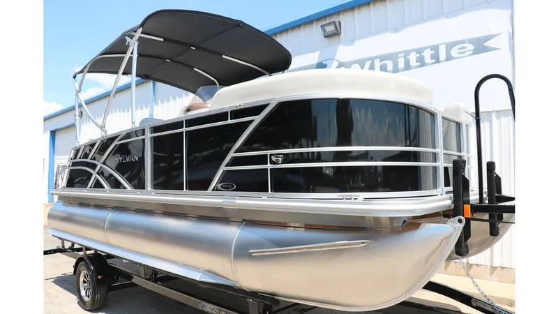 Slide: The Image of Sylvan Mirage 820 CLZ DH 2025 - 12