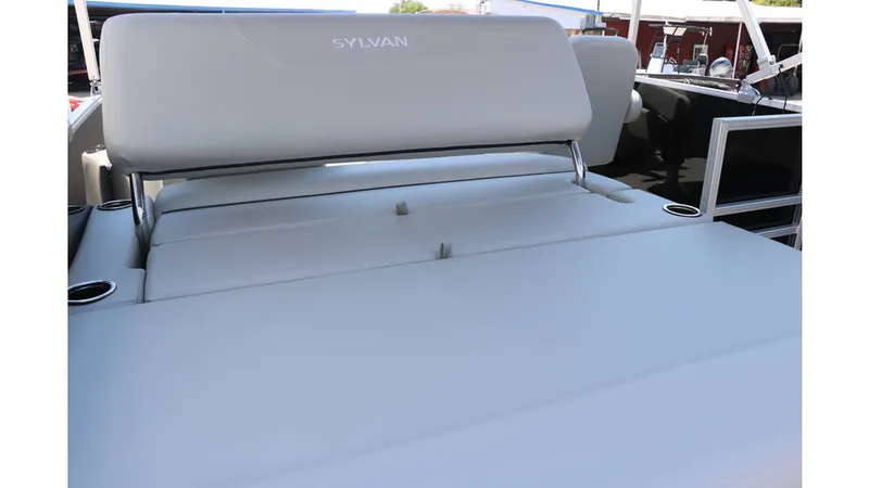 Slide: The Image of Sylvan Mirage 820 CLZ DH 2025 - 22