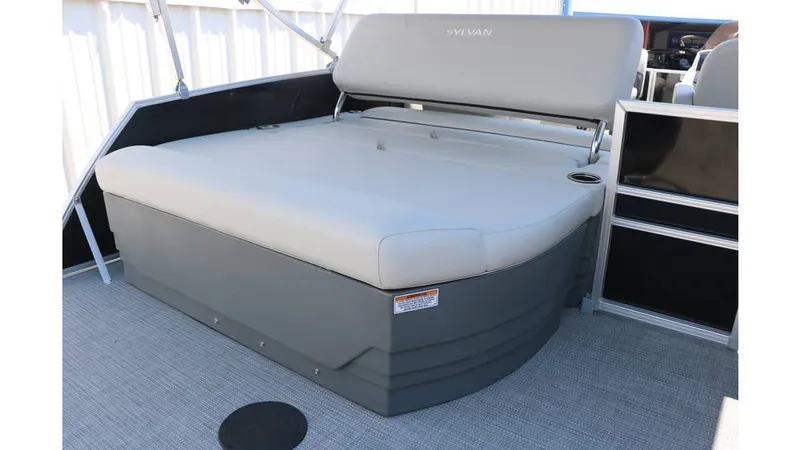 Slide: The Image of Sylvan Mirage 820 CLZ DH 2025 - 23