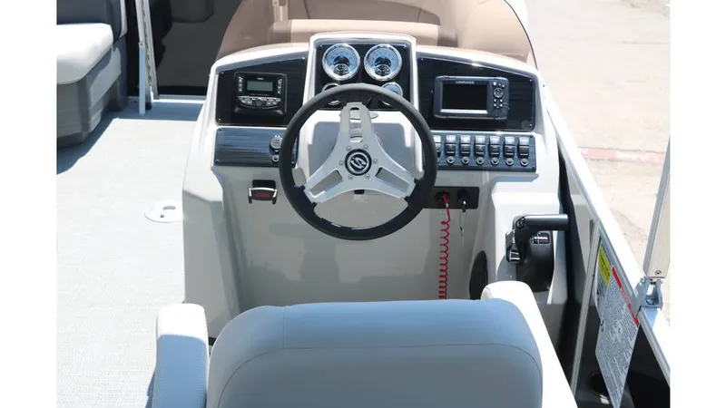 Slide: The Image of Sylvan Mirage 820 CLZ DH 2025 - 25