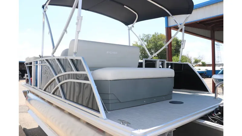 Slide: The Image of Sylvan Mirage 820 CLZ DH 2025 - 6