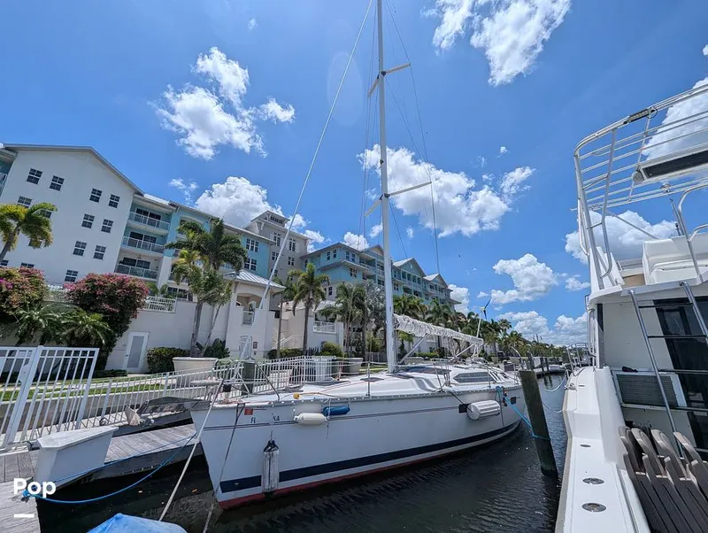 The Image of Hunter 40.5 Legend 1996 - 15556836