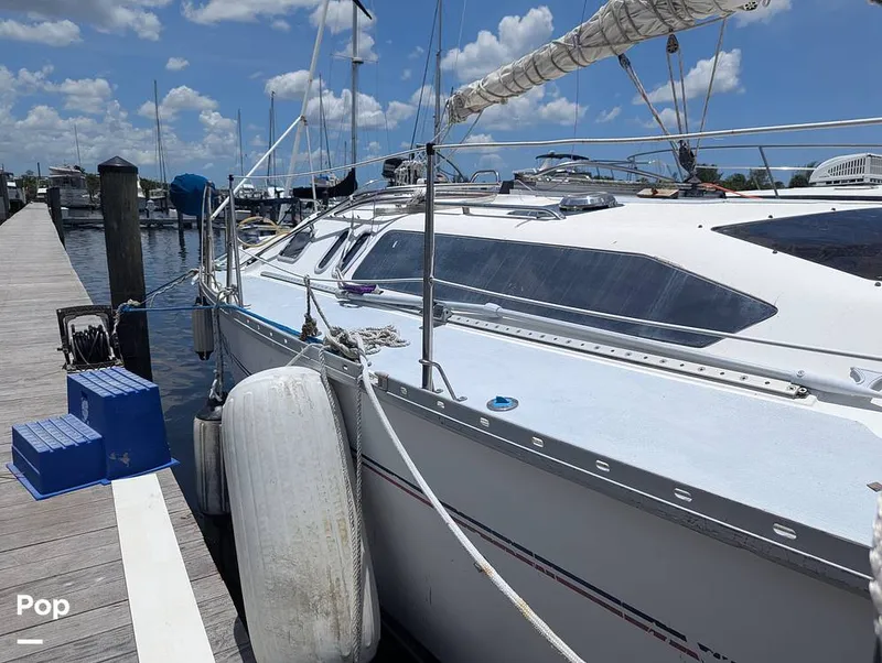 Slide: The Image of Hunter 40.5 Legend 1996 - 15556823