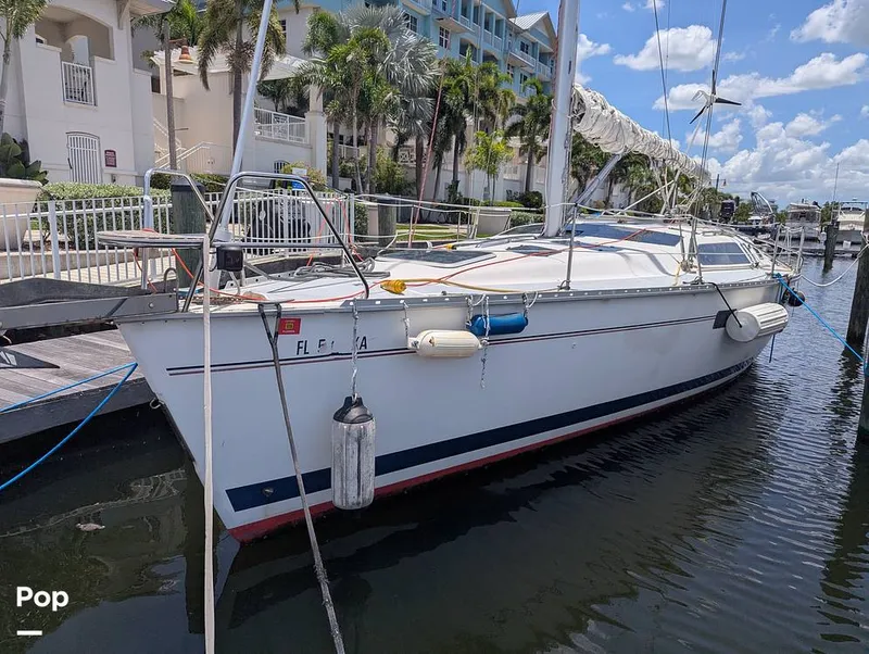 Slide: The Image of Hunter 40.5 Legend 1996 - 15556831