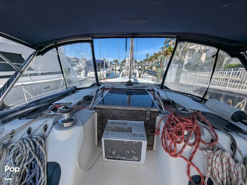 Slide: The Image of Hunter 40.5 Legend 1996 - 16273260