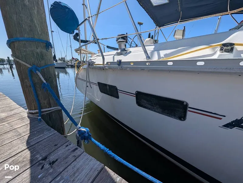 Slide: The Image of Hunter 40.5 Legend 1996 - 16273274