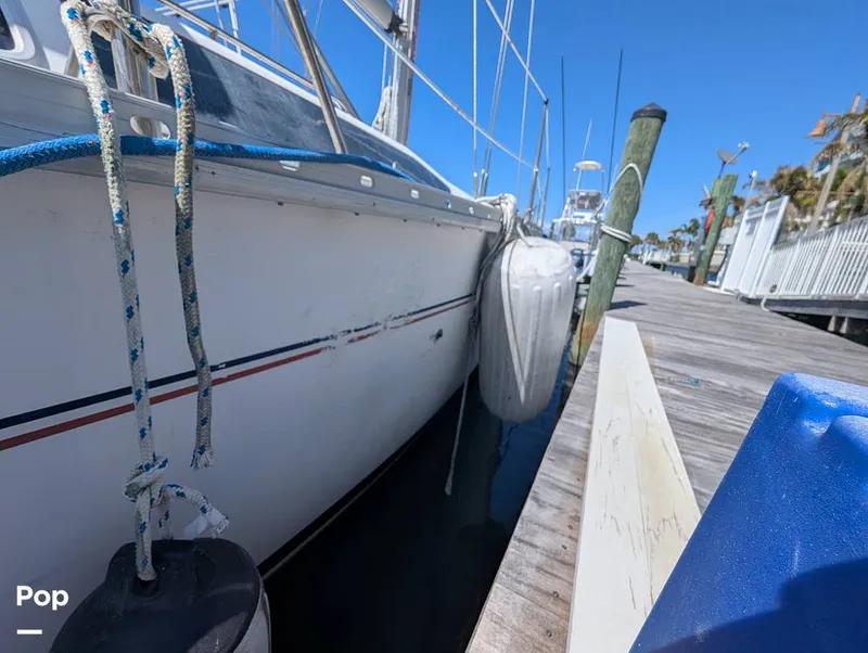 Slide: The Image of Hunter 40.5 Legend 1996 - 16273278