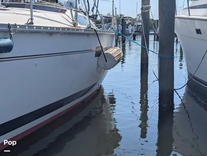 Slide: The Image of Hunter 40.5 Legend 1996 - 16273283