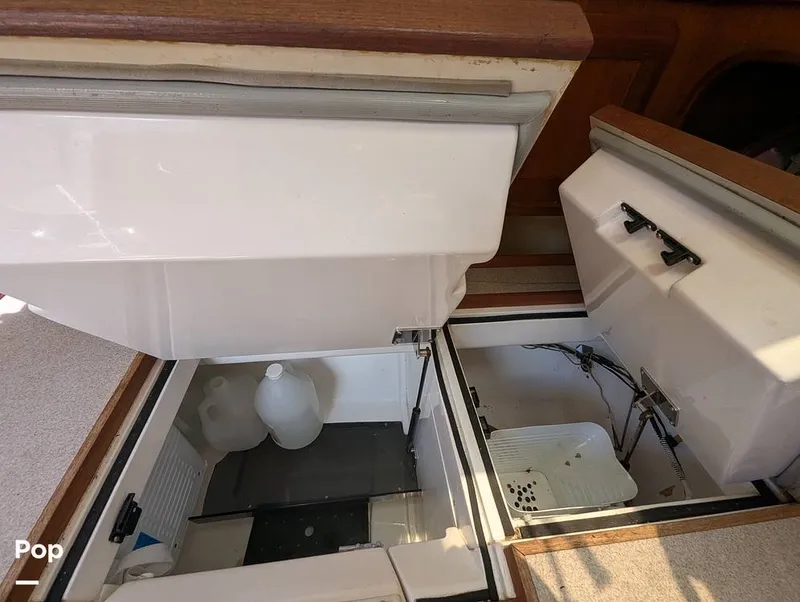 Slide: The Image of Hunter 40.5 Legend 1996 - 15556727