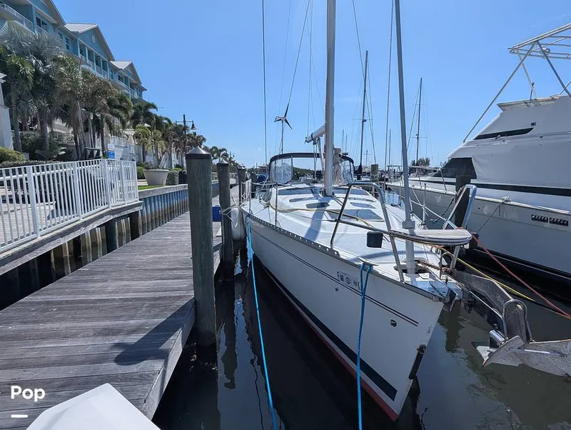 Slide: The Image of Hunter 40.5 Legend 1996 - 16273292