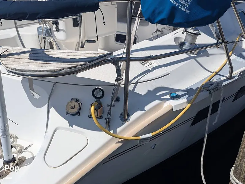 Slide: The Image of Hunter 40.5 Legend 1996 - 16273303