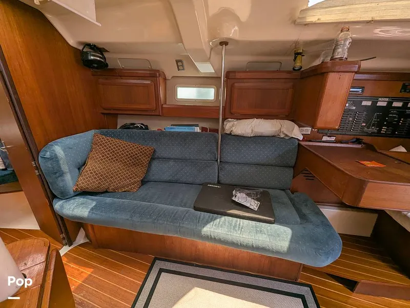 Slide: The Image of Hunter 40.5 Legend 1996 - 15556739