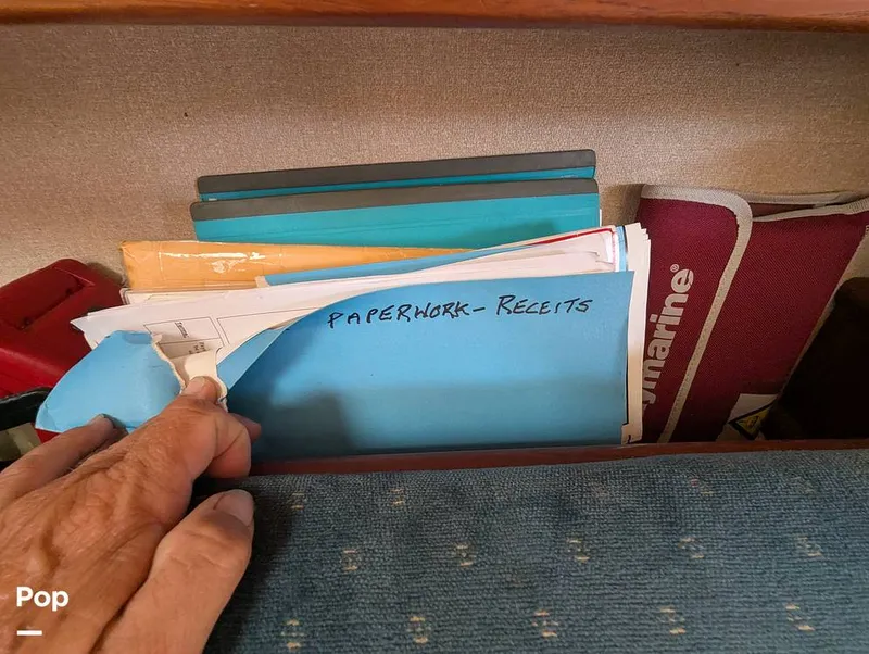 Slide: The Image of Hunter 40.5 Legend 1996 - 15556740