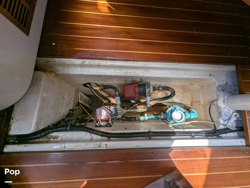 Slide: The Image of Hunter 40.5 Legend 1996 - 15556742