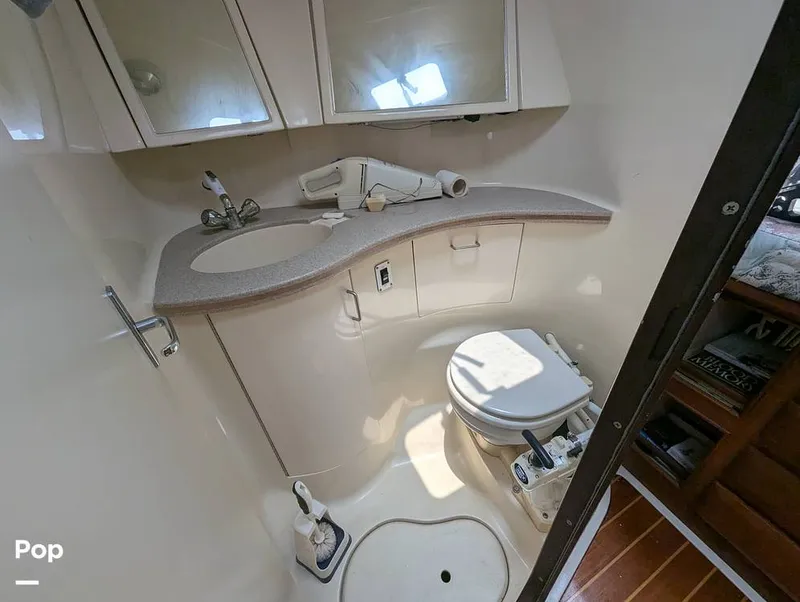 Slide: The Image of Hunter 40.5 Legend 1996 - 15556746