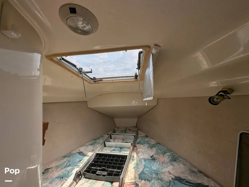 Slide: The Image of Hunter 40.5 Legend 1996 - 15556749