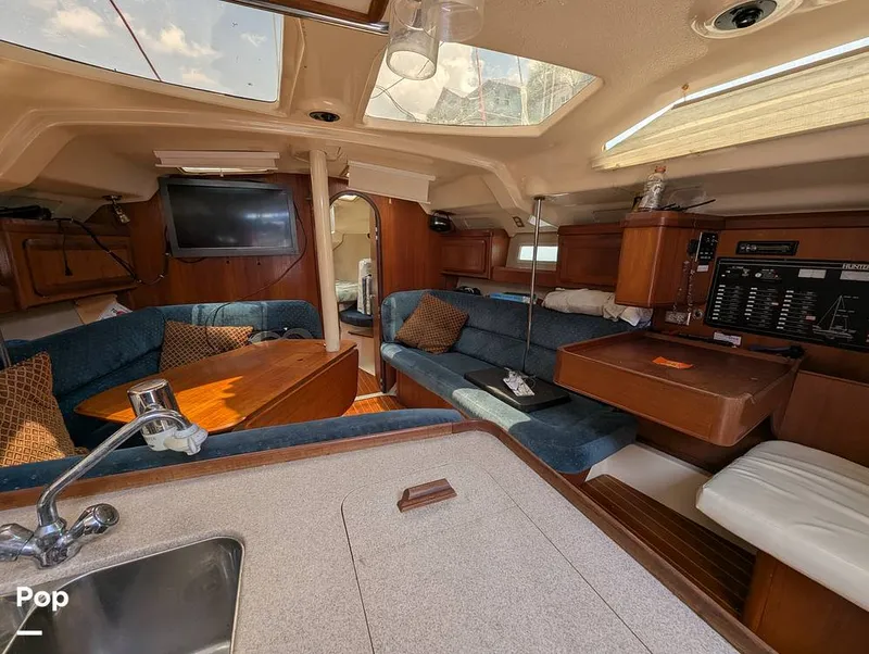 Slide: The Image of Hunter 40.5 Legend 1996 - 15556718