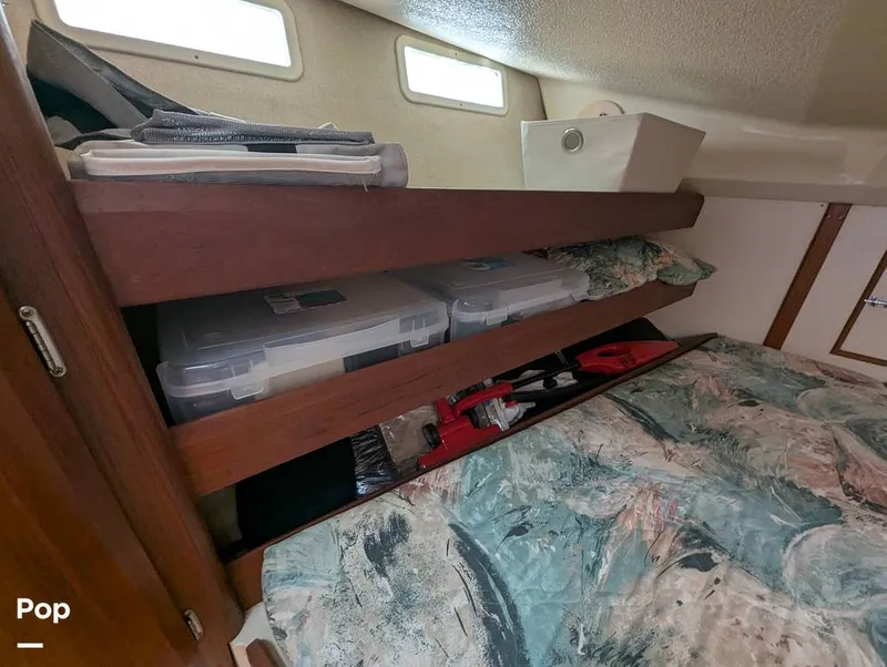 Slide: The Image of Hunter 40.5 Legend 1996 - 15556764