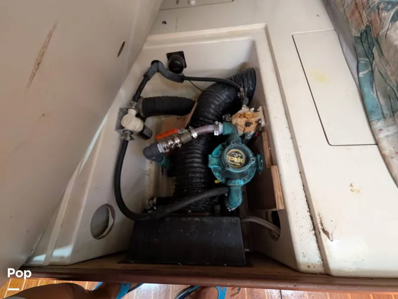 Slide: The Image of Hunter 40.5 Legend 1996 - 15556766