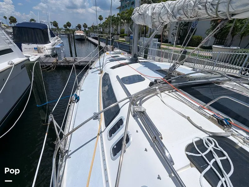 Slide: The Image of Hunter 40.5 Legend 1996 - 15556790