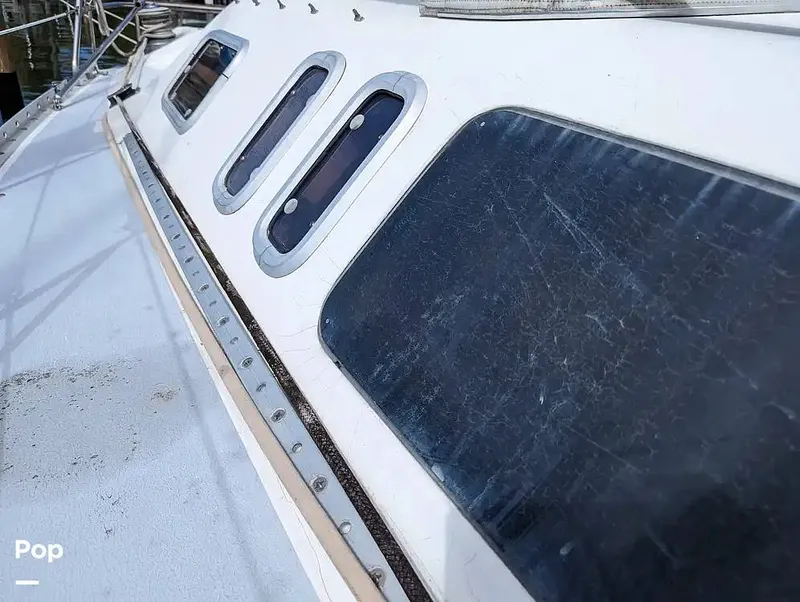 Slide: The Image of Hunter 40.5 Legend 1996 - 15663030