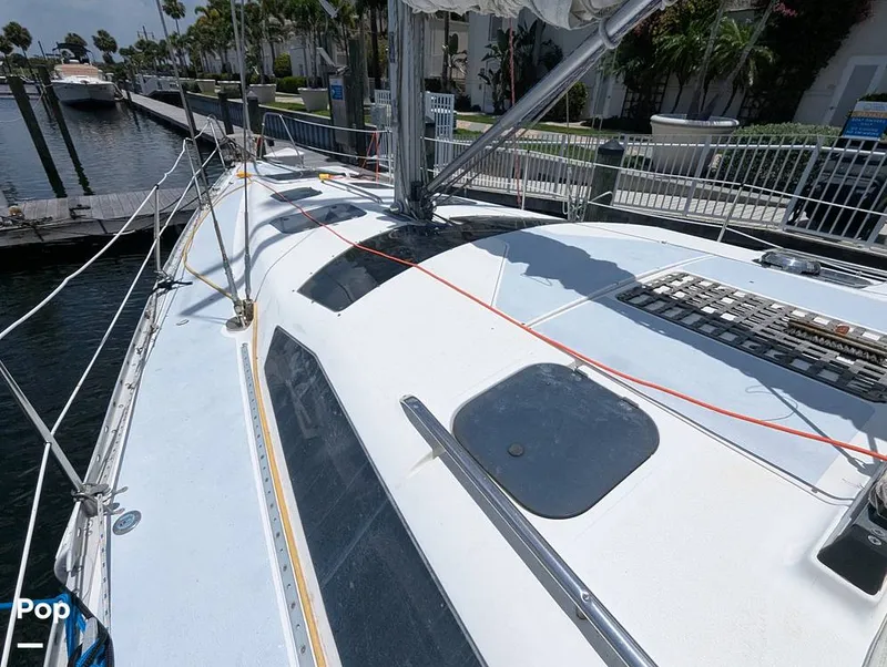 Slide: The Image of Hunter 40.5 Legend 1996 - 15556794