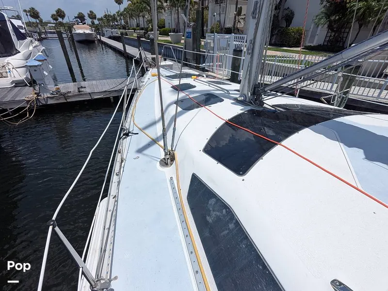 Slide: The Image of Hunter 40.5 Legend 1996 - 15556795