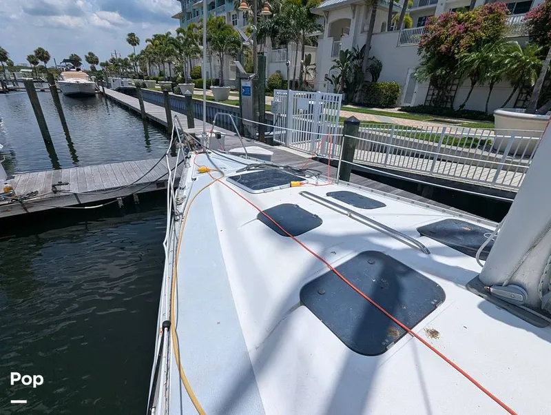 Slide: The Image of Hunter 40.5 Legend 1996 - 15556799