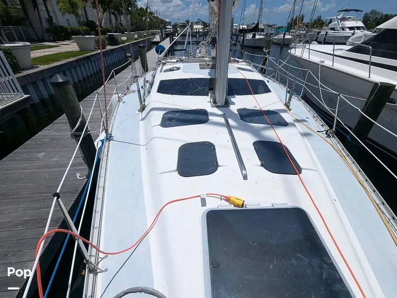 Slide: The Image of Hunter 40.5 Legend 1996 - 15556802