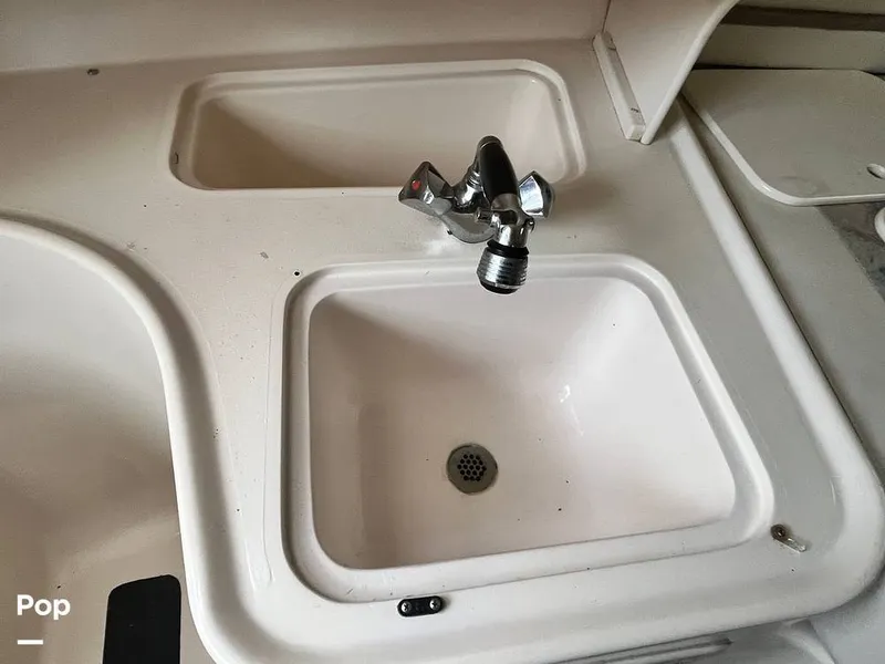 Slide: The Image of Grady-White Express 265 2002 - 15508957