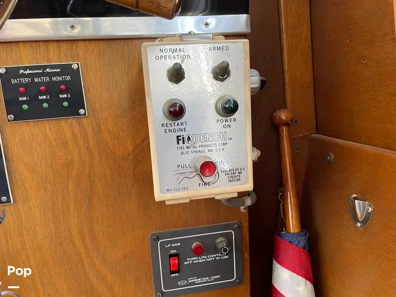 Slide: The Image of Tollycraft Tri-cabin 34 1975 - 15507362