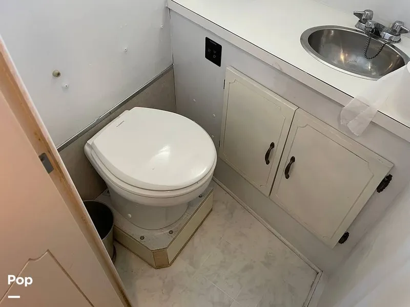 Slide: The Image of Tollycraft Tri-cabin 34 1975 - 15507376