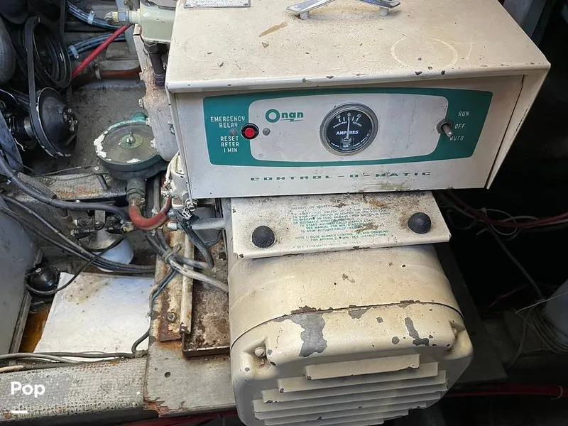 Slide: The Image of Tollycraft Tri-cabin 34 1975 - 15507403